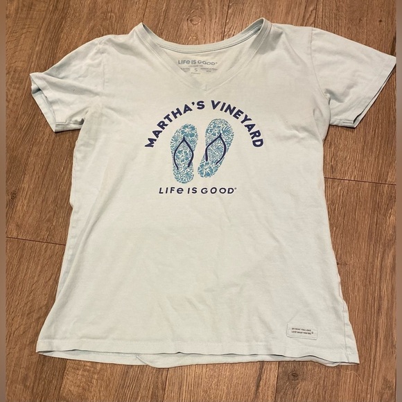 Life Is Good Tops - Life is Good Martha’s Vineyard small flip flops v-neck soft as a grape boutique‍